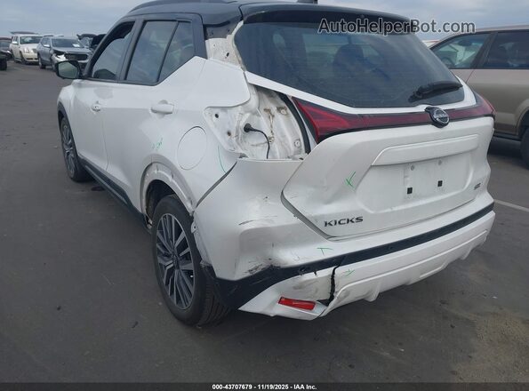 3N1CP5DV3PL549817 2023 NISSAN KICKS White Widok z przodu