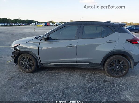 3N1CP5DV5RL565102 2024 NISSAN KICKS Серый Вид задней части салона