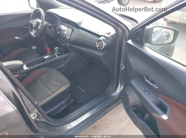 3N1CP5DV6RL526650 2024 NISSAN KICKS Gray Widok wnętrza z przodu