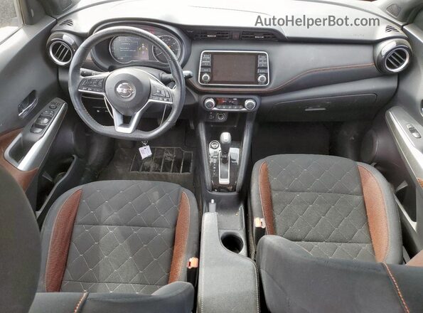 3N1CP5DV7LL556621 2020 NISSAN KICKS Синий Вид панели приборов
