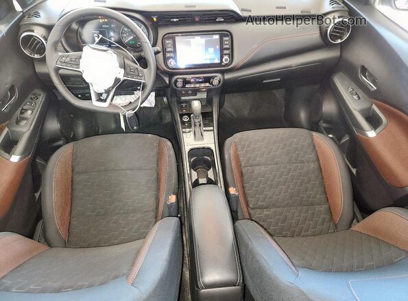 3N1CP5DVXPL555159 2023 NISSAN KICKS Gray Առջևի վահանակի տեսք