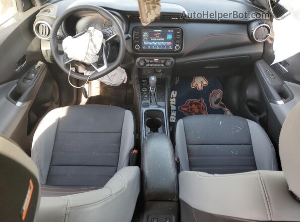 3N1CP5DVXRL484564 2024 NISSAN KICKS Красный Вид панели приборов