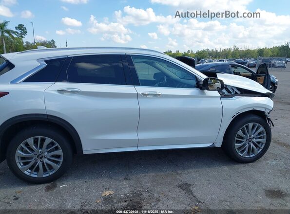 3PCAJ5BA1PF108711 2023 INFINITI QX50 White Սարքավորումների վահանակի տեսք