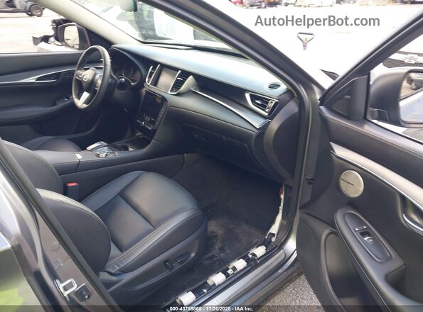 3PCAJ5BA8RF108689 2024 INFINITI QX50 Gray Front interior view