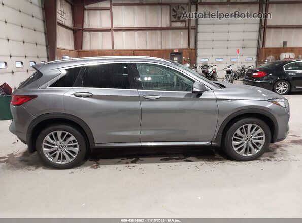 3PCAJ5BBXSF107381 2025 INFINITI QX50 Gray Widok wnętrza z tyłu