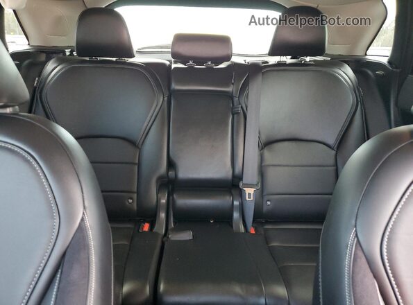 3PCAJ5EA0NF119160 2022 INFINITI QX50 Red Rear seats view