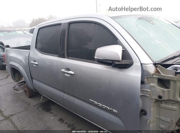 3TMAZ5CN2JM078440 2018 TOYOTA TACOMA Silver Vista interior de 360 grados