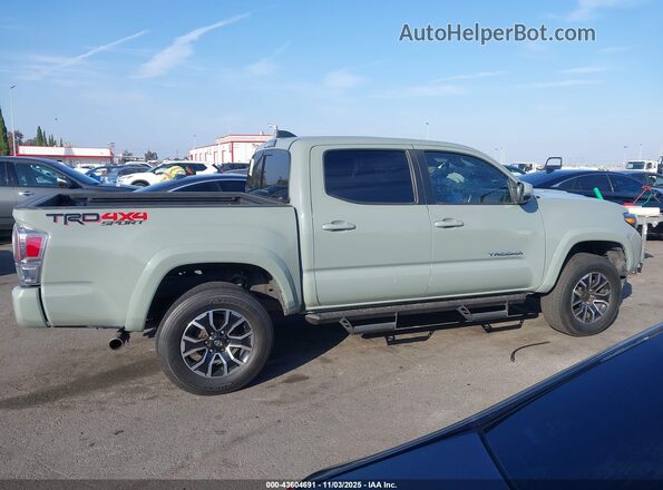 3TMCZ5AN4NM466237 2022 TOYOTA TACOMA Gray Вид задньої частини салону