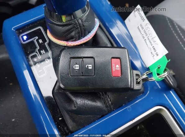 3TMCZ5AN8LM358863 2020 TOYOTA TACOMA Blue Vista del salpicadero