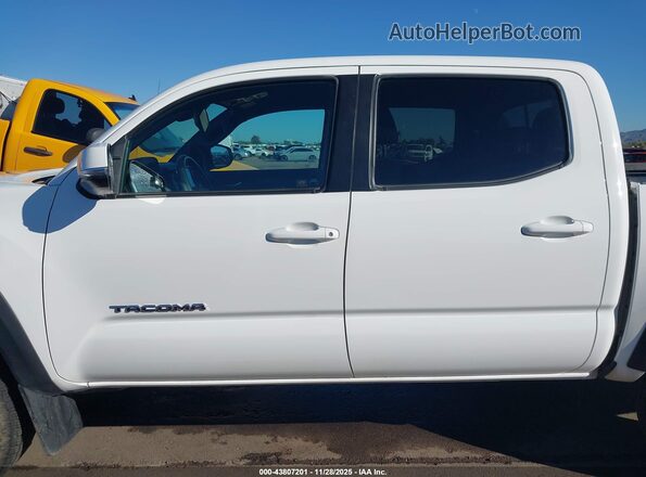 3TMCZ5AN8MM409800 2021 TOYOTA TACOMA White Панорамний вид салону 360°