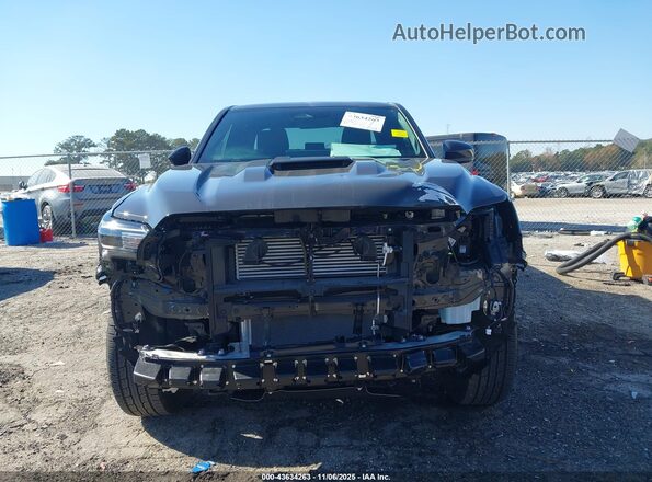 3TMKB5FN5SM037922 2025 TOYOTA TACOMA Gray Вид задньої частини салону