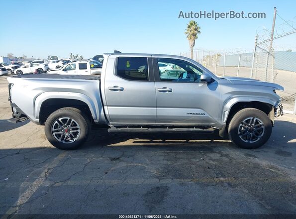 3TMKB5FN6RM023280 2024 TOYOTA TACOMA Silver 360 interior view