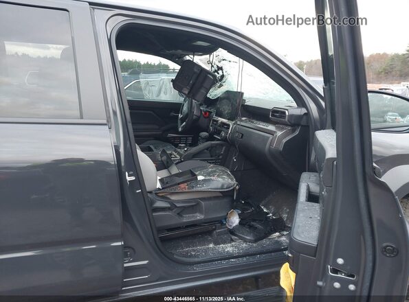 3TMLB5JN1RM068848 2024 TOYOTA TACOMA Gray Front interior view