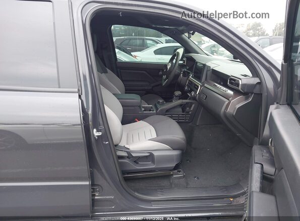 3TMLB5JN5SM124179 2025 TOYOTA TACOMA Gray Widok wnętrza z przodu