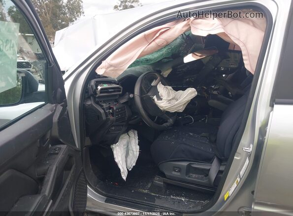 3TMLB5JN7RM013532 2024 TOYOTA TACOMA Silver Widok wnętrza z przodu