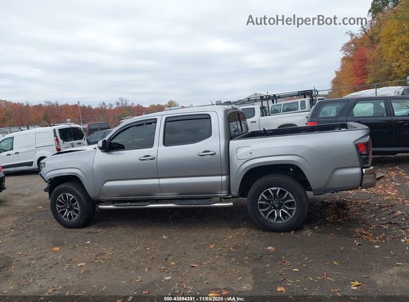 3TYCZ5AN5NT071567 2022 TOYOTA TACOMA Silver სალონის 360-გრადუსიანი ხედი