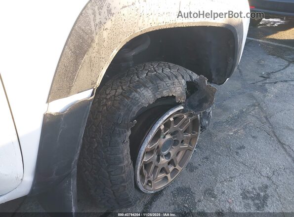 3TYCZ5AN9NT096276 2022 TOYOTA TACOMA White 