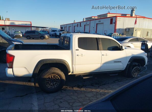 3TYCZ5AN9NT096276 2022 TOYOTA TACOMA White უკანა სალონის ხედი