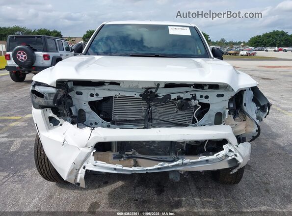 3TYJDAHN8RT010546 2024 TOYOTA TACOMA Белый Вид спереди