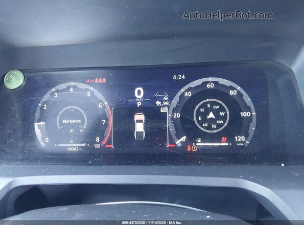 3TYLB5JN0RT050068 2024 TOYOTA TACOMA Silver Вид задніх сидінь