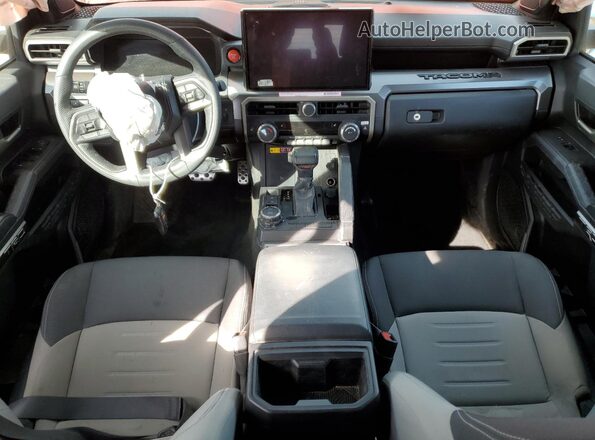 3TYLB5JN2RT009473 2024 TOYOTA LE Orange Вид панелі приладів