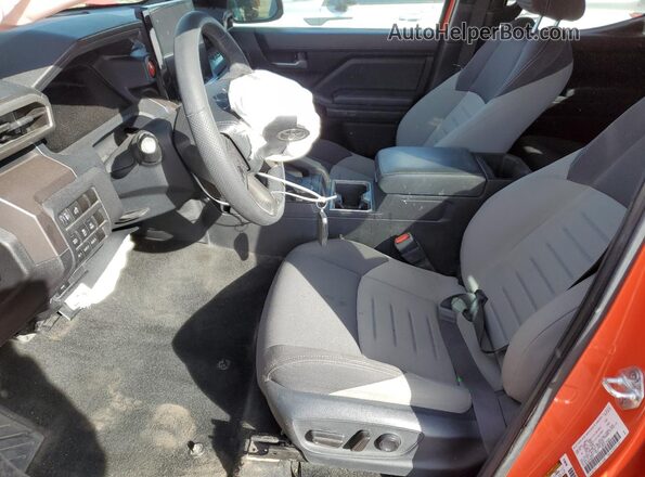 3TYLB5JN2RT009473 2024 TOYOTA LE Orange Вид салону спереду