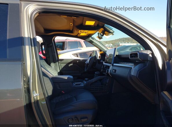 3TYLC5LN7ST046132 2025 TOYOTA TACOMA HYBRID Blue Вид салону спереду