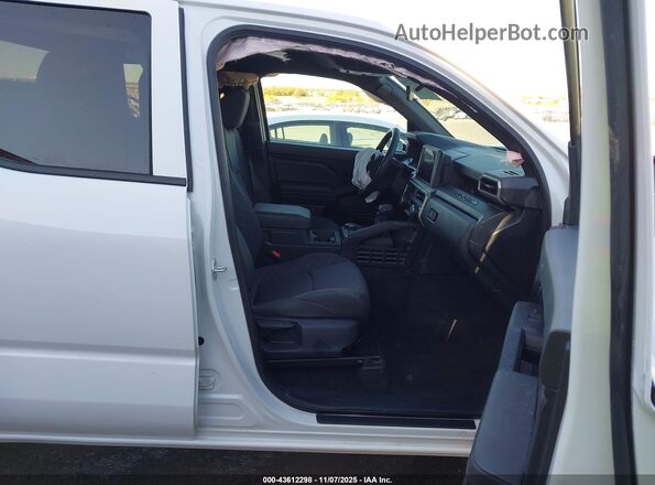 3TYLD5KN2RT004380 2024 TOYOTA TACOMA White Widok wnętrza z przodu