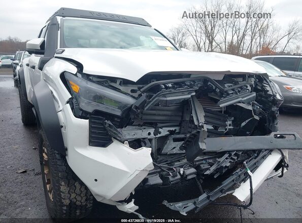 3TYLF5LN5RT010215 2024 TOYOTA TACOMA HYBRID Белый Вид спереди