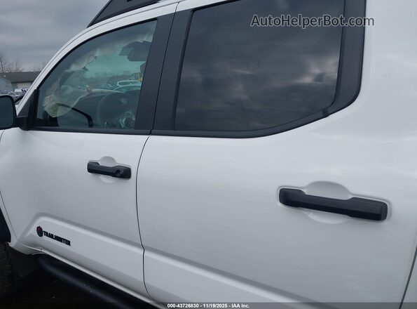 3TYLF5LN5RT010215 2024 TOYOTA TACOMA HYBRID Белый Панорамный вид салона 360°