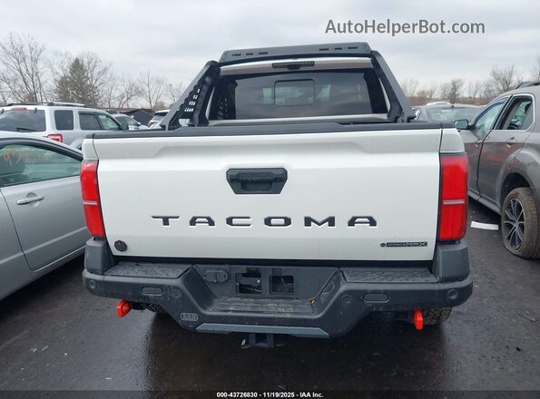 3TYLF5LN5RT010215 2024 TOYOTA TACOMA HYBRID Белый 