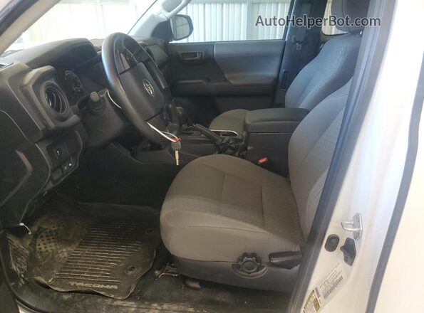 3TYRX5GN6NT060472 2022 TOYOTA TACOMA White Widok wnętrza z przodu