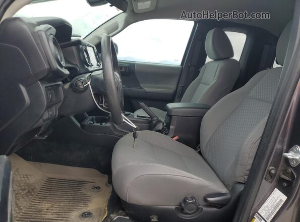 3TYSX5EN8NT016817 2022 TOYOTA TACOMA Серый Вид салона спереди
