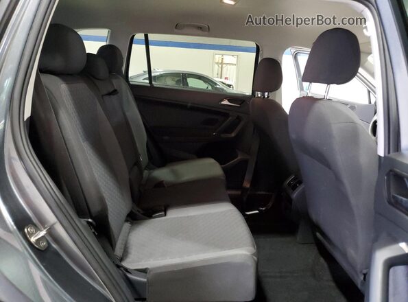3VV0B7AX2JM066371 2018 VOLKSWAGEN TIGUAN Gray 