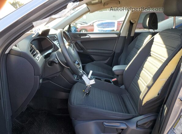 3VV0B7AX4NM041378 2022 VOLKSWAGEN TIGUAN Silver Vista interior delantera