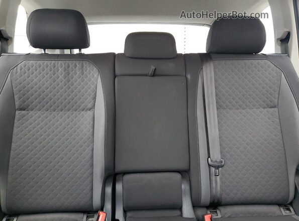 3VV1B7AX1LM111677 2020 VOLKSWAGEN TIGUAN Gray Հետևի նստատեղերի տեսք
