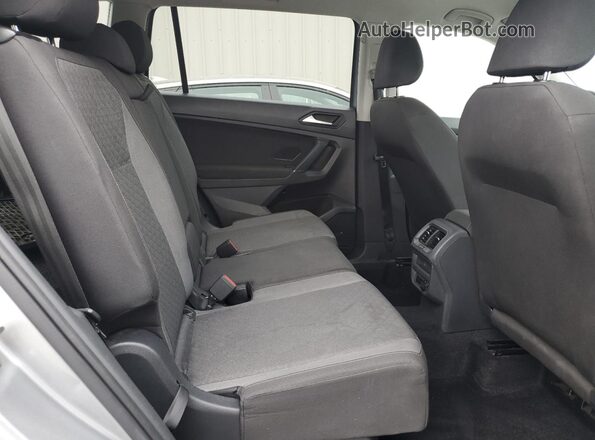 3VV1B7AX1LM111677 2020 VOLKSWAGEN TIGUAN Gray Սալոնի հետևի տեսք