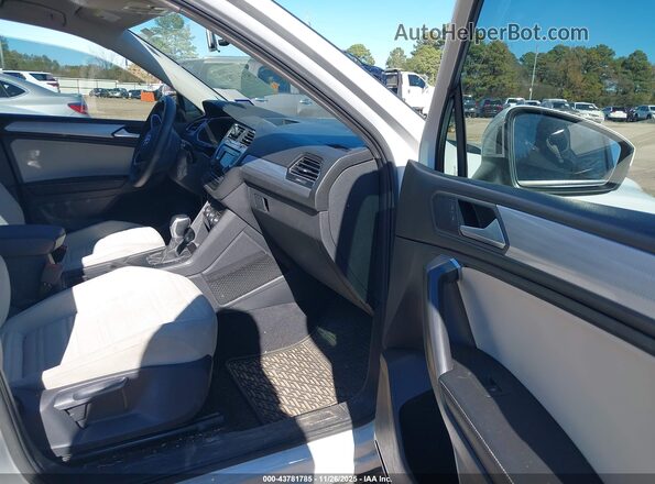 3VV1B7AX1NM015454 2022 VOLKSWAGEN TIGUAN White Սալոնի դիմացի տեսք