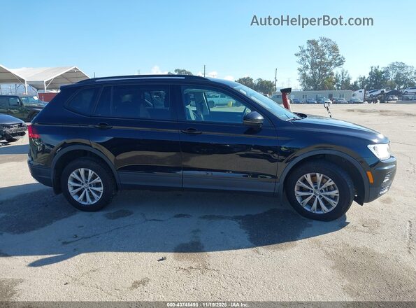 3VV1B7AX6JM079449 2018 VOLKSWAGEN TIGUAN Black Вид задньої частини салону