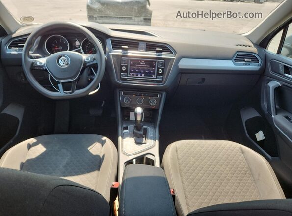 3VV1B7AX9LM102757 2020 VOLKSWAGEN TIGUAN Silver Առջևի վահանակի տեսք