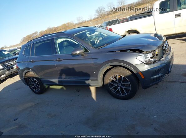 3VV2B7AX0LM137482 2020 VOLKSWAGEN TIGUAN Gray Rear interior view