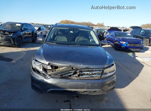 3VV2B7AX0LM137482 2020 VOLKSWAGEN TIGUAN Gray Front view