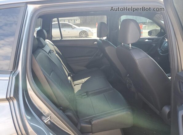 3VV2B7AX3LM162795 2020 VOLKSWAGEN TIGUAN Gray Widok wnętrza z tyłu