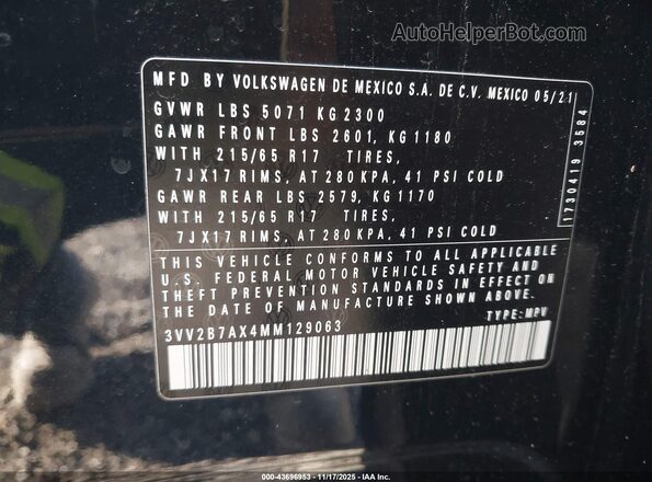3VV2B7AX4MM129063 2021 VOLKSWAGEN TIGUAN Black Շարժիչի բաժամունքի տեսք