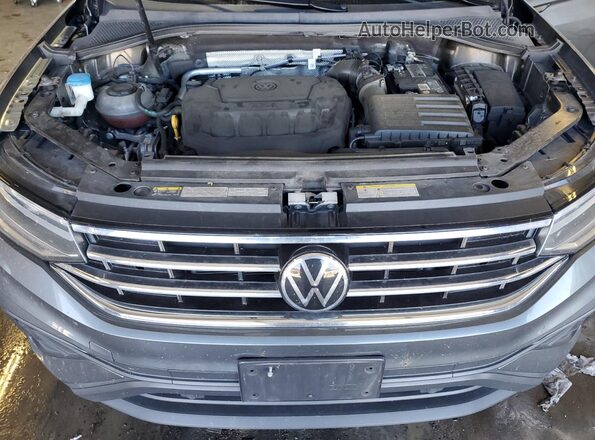 3VV2B7AX4NM110594 2022 VOLKSWAGEN TIGUAN Gray Widok komory silnika