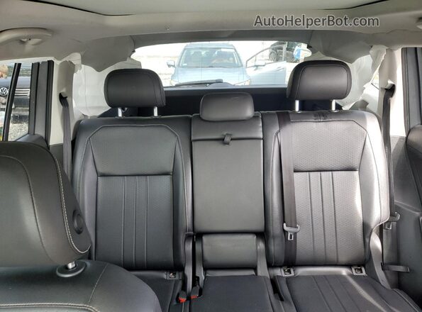 3VV2B7AX5NM039051 2022 VOLKSWAGEN TIGUAN Silver Widok tylnych siedzeń