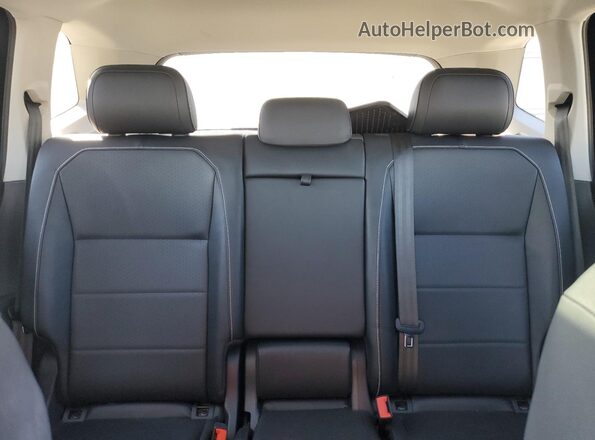 3VV2B7AX6MM085471 2021 VOLKSWAGEN TIGUAN Black Вид задніх сидінь