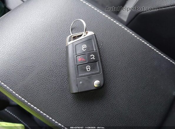 3VV2B7AX7MM083843 2021 VOLKSWAGEN TIGUAN Black Առջևի վահանակի տեսք