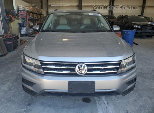 3VV2B7AX8LM080447 2020 VOLKSWAGEN TIGUAN Серебряный Вид спереди