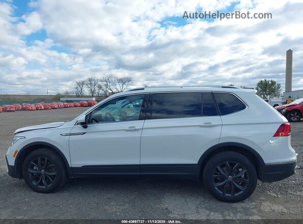 3VV2B7AX9RM040614 2024 VOLKSWAGEN TIGUAN White Vista interior de 360 grados